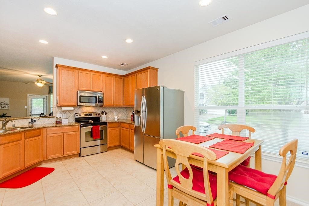 13601 May Pine Court Rosharon, TX 77583 - Photo 6 of 15