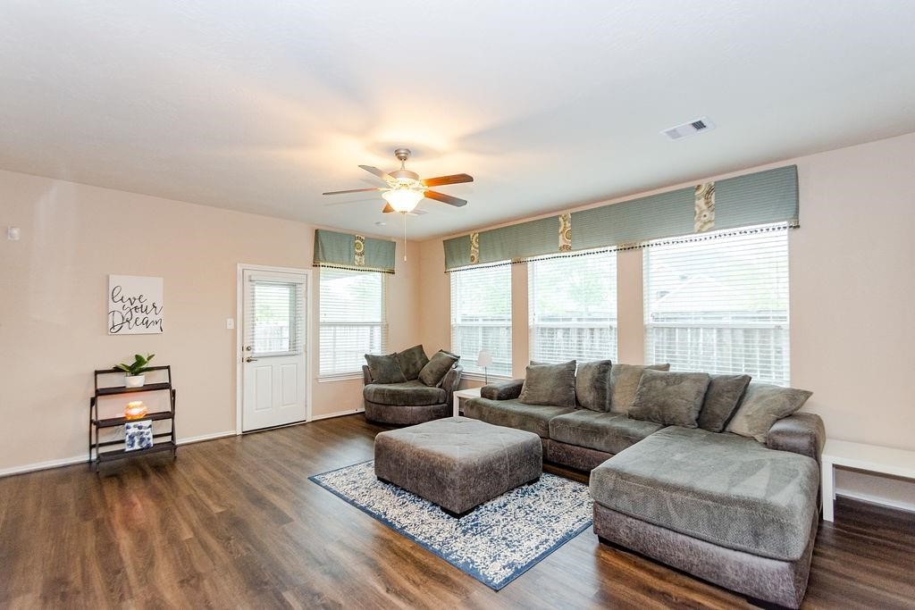 13601 May Pine Court Rosharon, TX 77583 - Photo 8 of 15