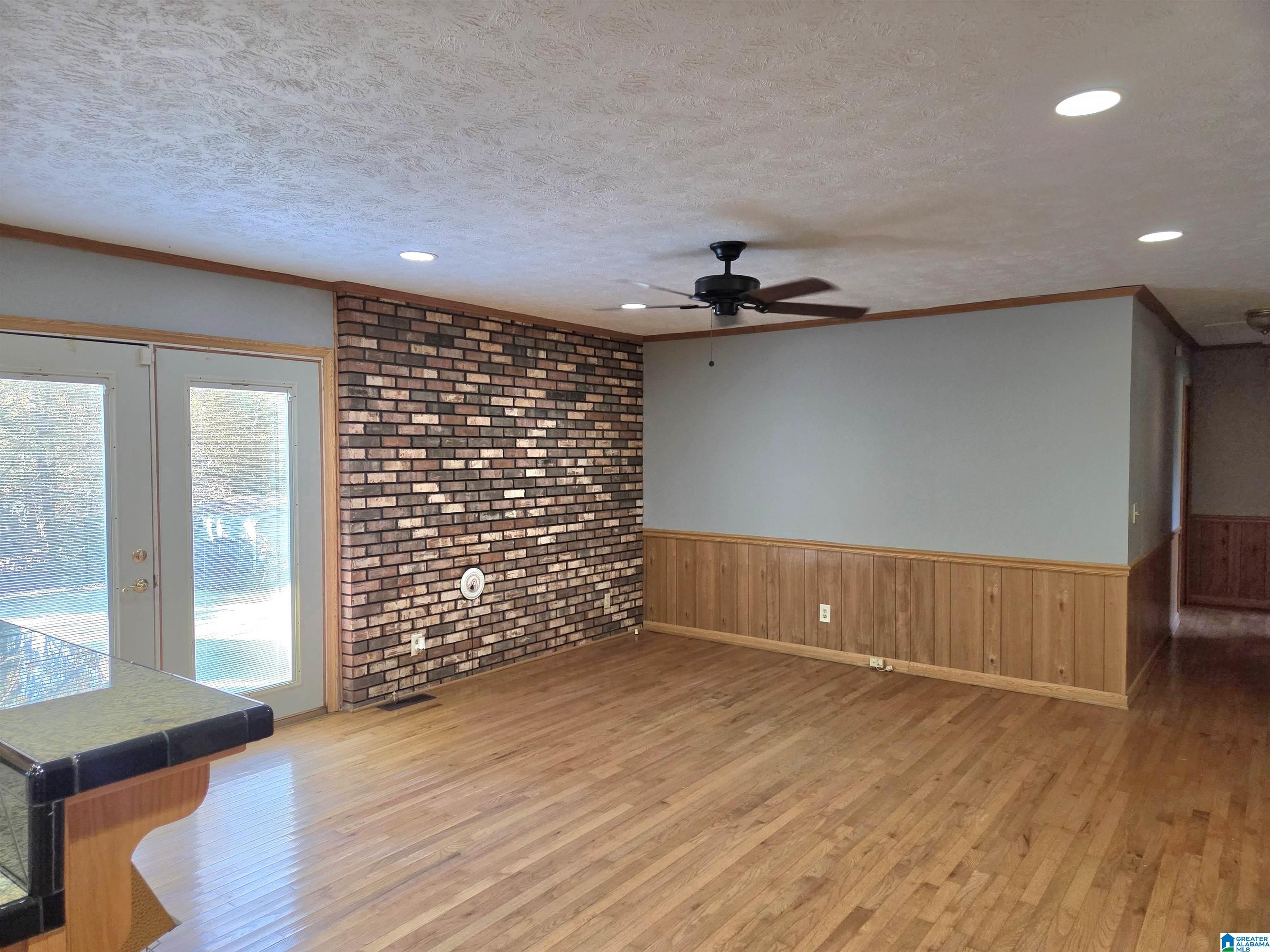 694 Center Point Road Sylacauga, AL 35151 - Photo 8 of 11