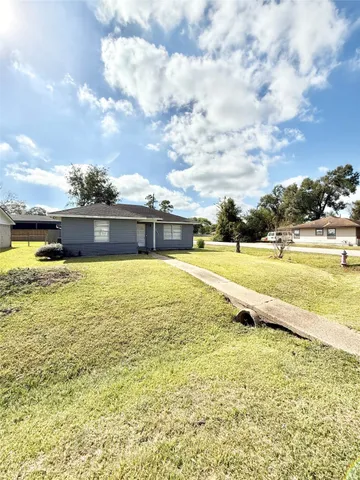 $1,550 | 521 Cypress Drive, Crosby, TX 77532