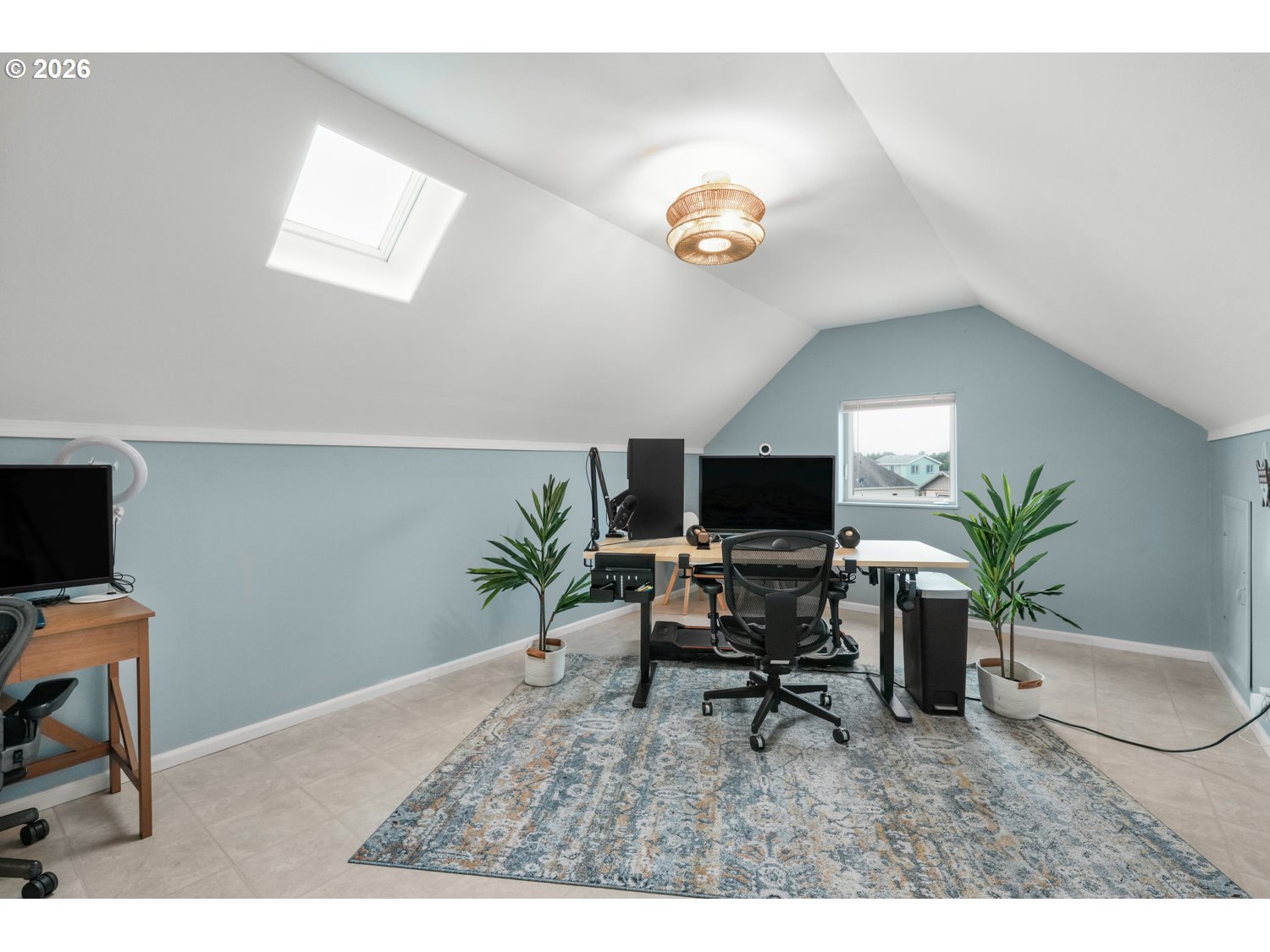 2927 Ruby Court Bandon, OR 97411 - Photo 26 of 38 a living room with furniture and a potted plant