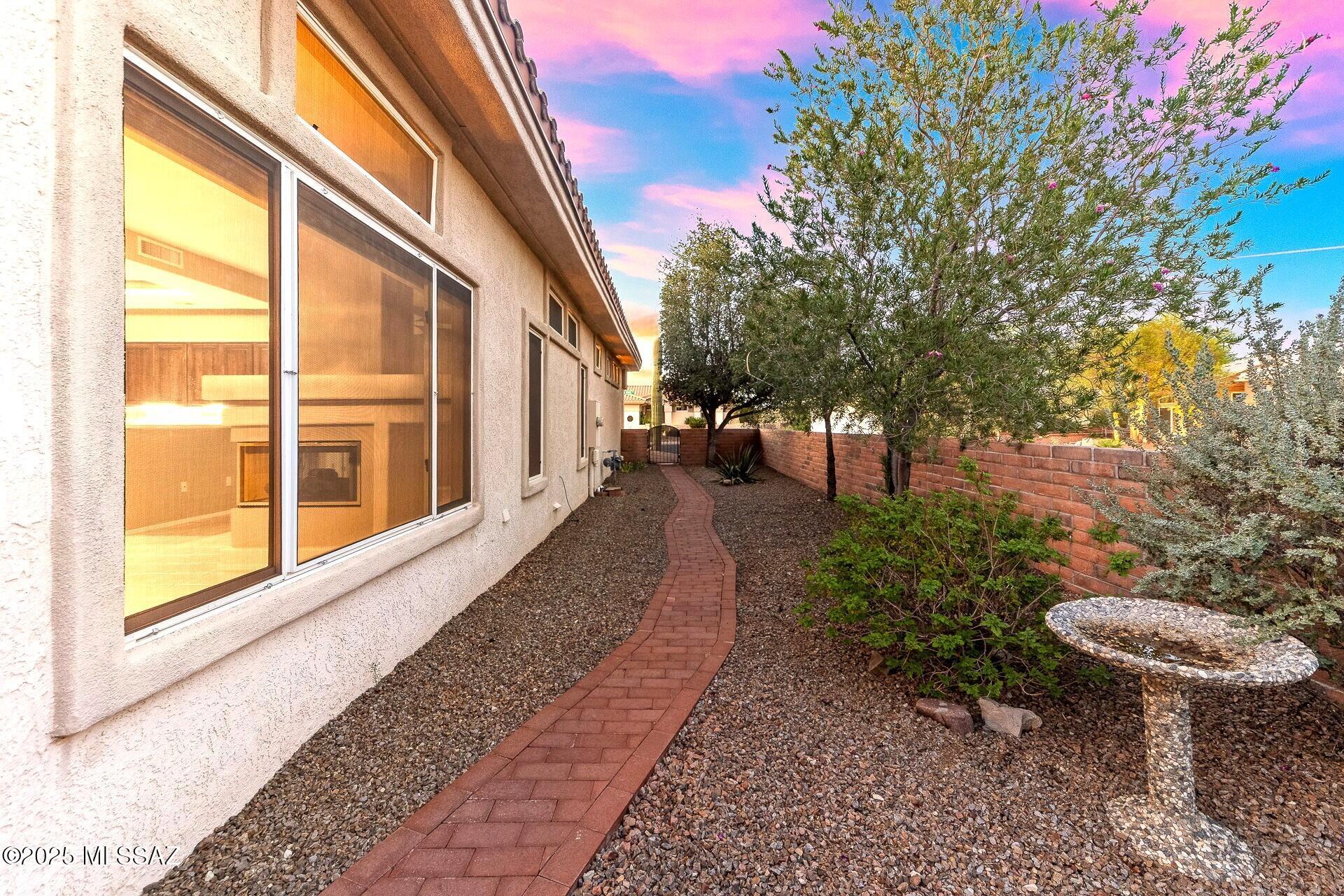 1848 East Crown Ridge Way Tucson, AZ 85755 - Photo 40 of 50