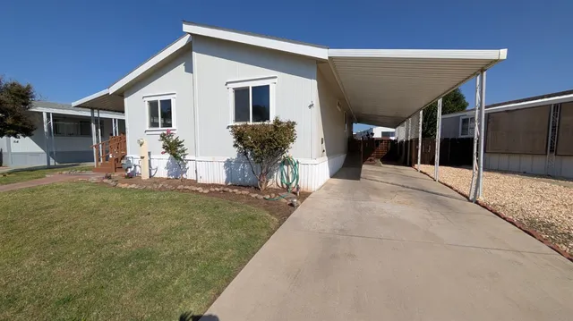 $105,000 | 1218 East Cleveland Avenue, Unit 83, Madera, CA 93638