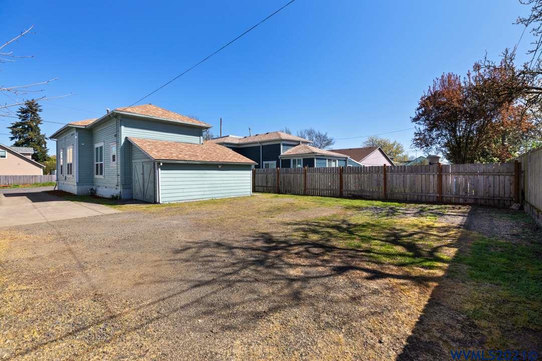 712 Southeast 3rd Avenue Albany, OR 97321 - Photo 27 of 29