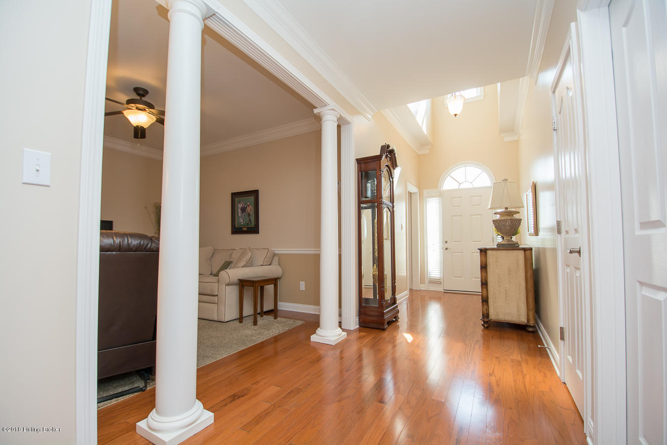 904 Ridge Point Drive Louisville, KY 40299 - Photo 7 of 37 Entry Foyer