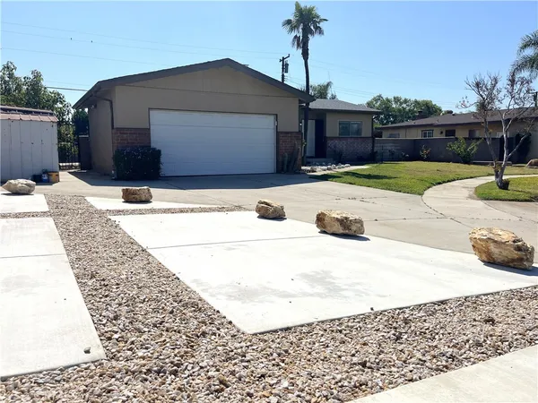 $2,850 | 1579 North Clifford Avenue, Rialto, CA 92376