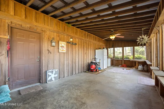 $599,900 | 3297 Country Club Road, Senatobia, MS 38668