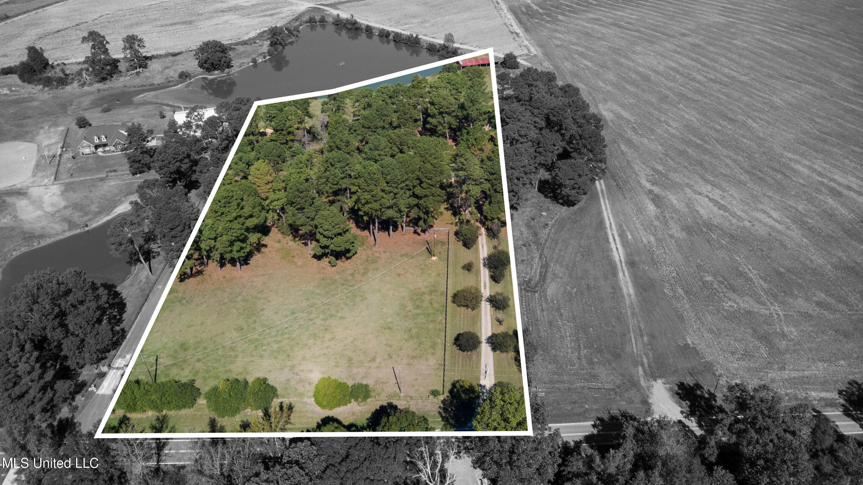 3297 Country Club Road Senatobia, MS 38668 - Photo 38 of 39 40_dji_00015 lot lines