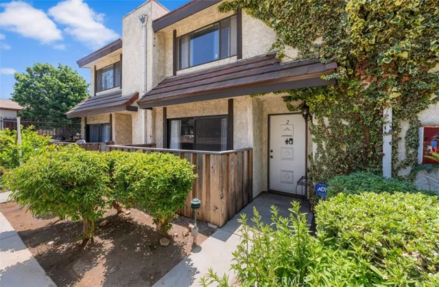 $474,500 | 9525 Sylmar Avenue, Unit 2, Panorama City, CA 91402