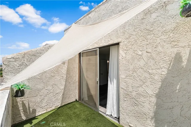 $474,500 | 9525 Sylmar Avenue, Unit 2, Panorama City, CA 91402