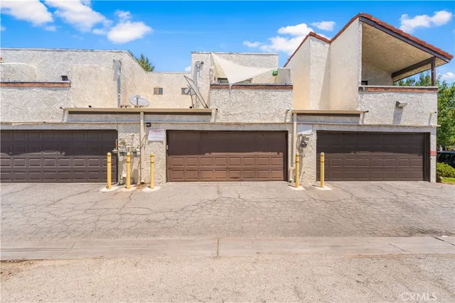 $474,500 | 9525 Sylmar Avenue, Unit 2, Panorama City, CA 91402