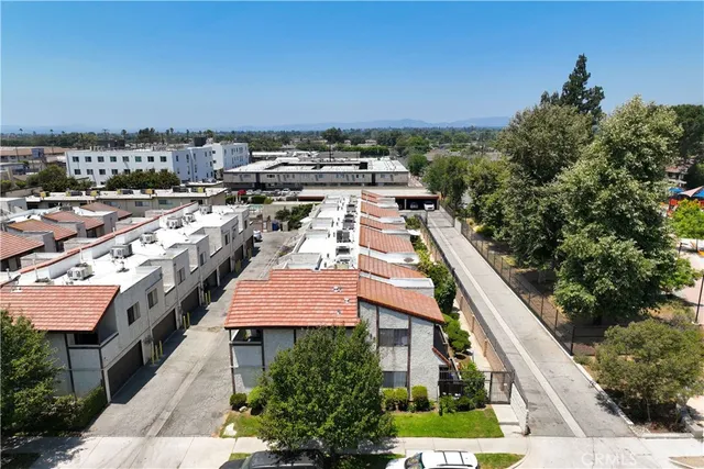 $474,500 | 9525 Sylmar Avenue, Unit 2, Panorama City, CA 91402