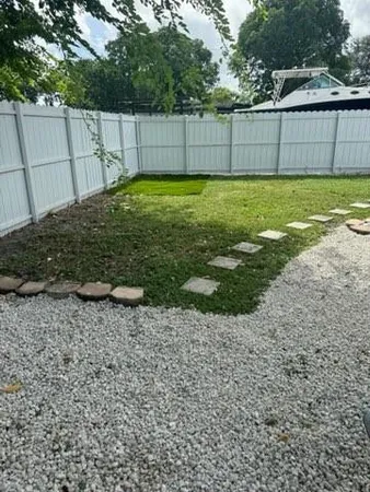 $2,800 | 221 Southwest 68th Avenue, Pembroke Pines, FL 33023