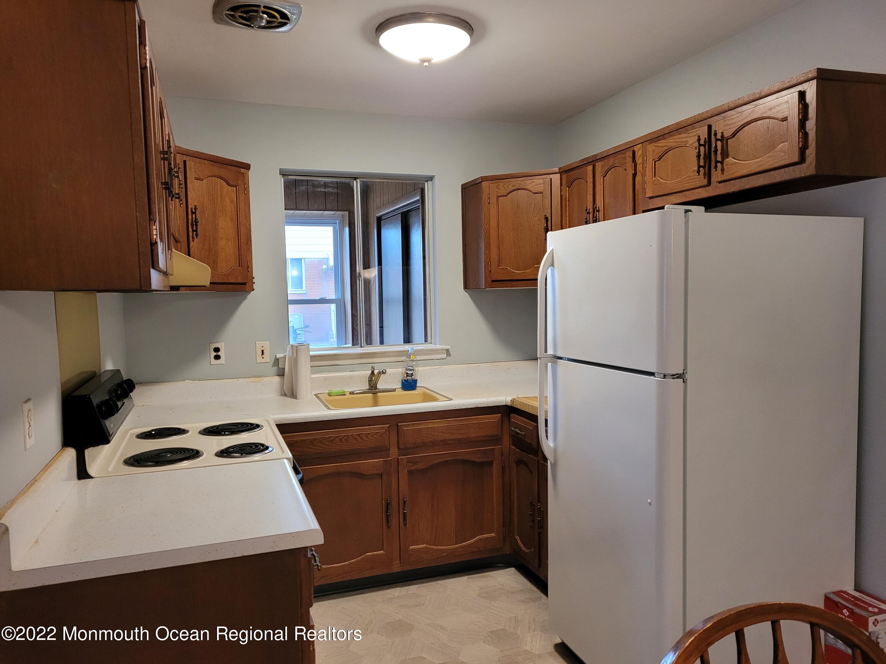 26 Constitution Boulevard, Unit D Whiting, NJ 08759 - Photo 10 of 18 20220218_090103