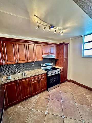 $1,800 | 2903 North Miami Beach Boulevard, Unit 708, North Miami Beach, FL 33160