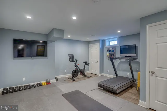 $779,999 | 513 Spring Hollow Drive, Middletown, DE 19709