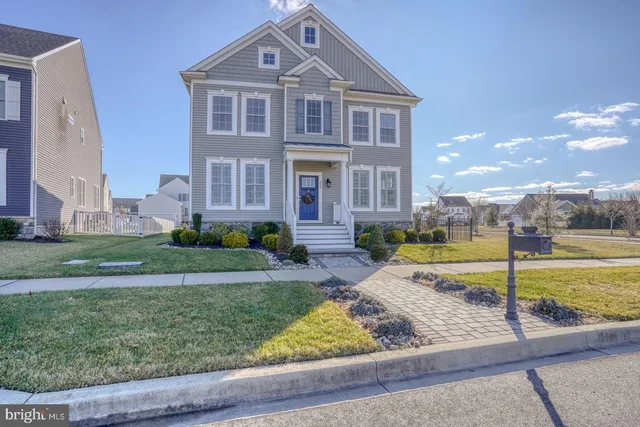 $779,999 | 513 Spring Hollow Drive, Middletown, DE 19709