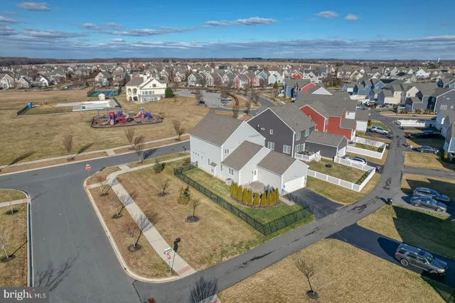 $779,999 | 513 Spring Hollow Drive, Middletown, DE 19709