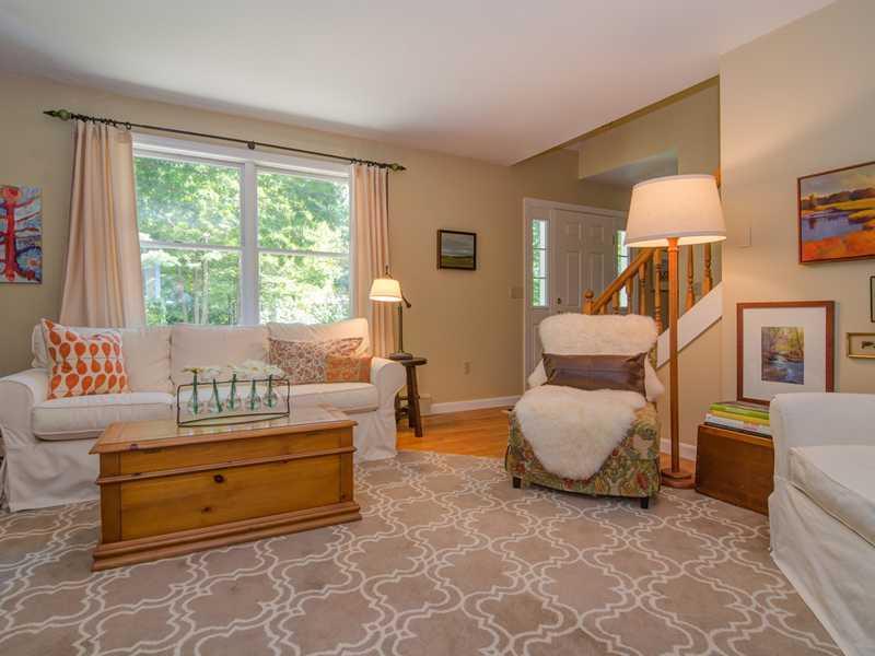 35 McAuley Road Cape Elizabeth, ME 04107 - Photo 7 of 34 Living Room.