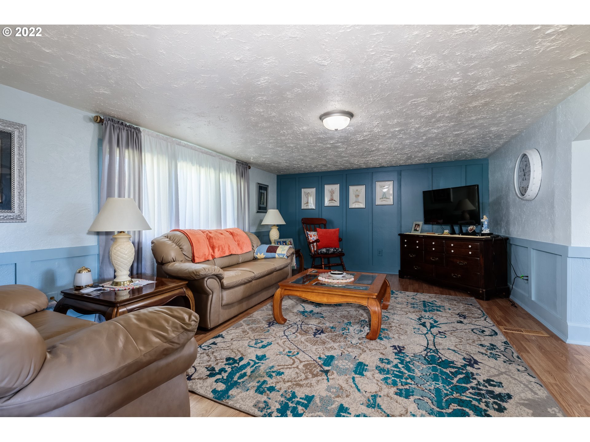 25825 Wolden Road Rainier, OR 97048 - Photo 3 of 19 Living Room