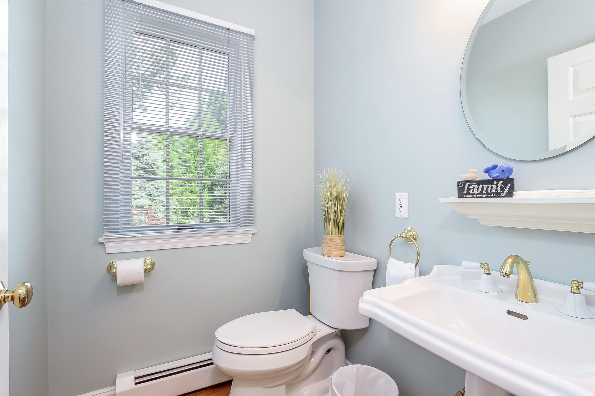 17 Manamock Road Chatham, MA 02633 - Photo 13 of 33 022-photo-powder-room-6098354