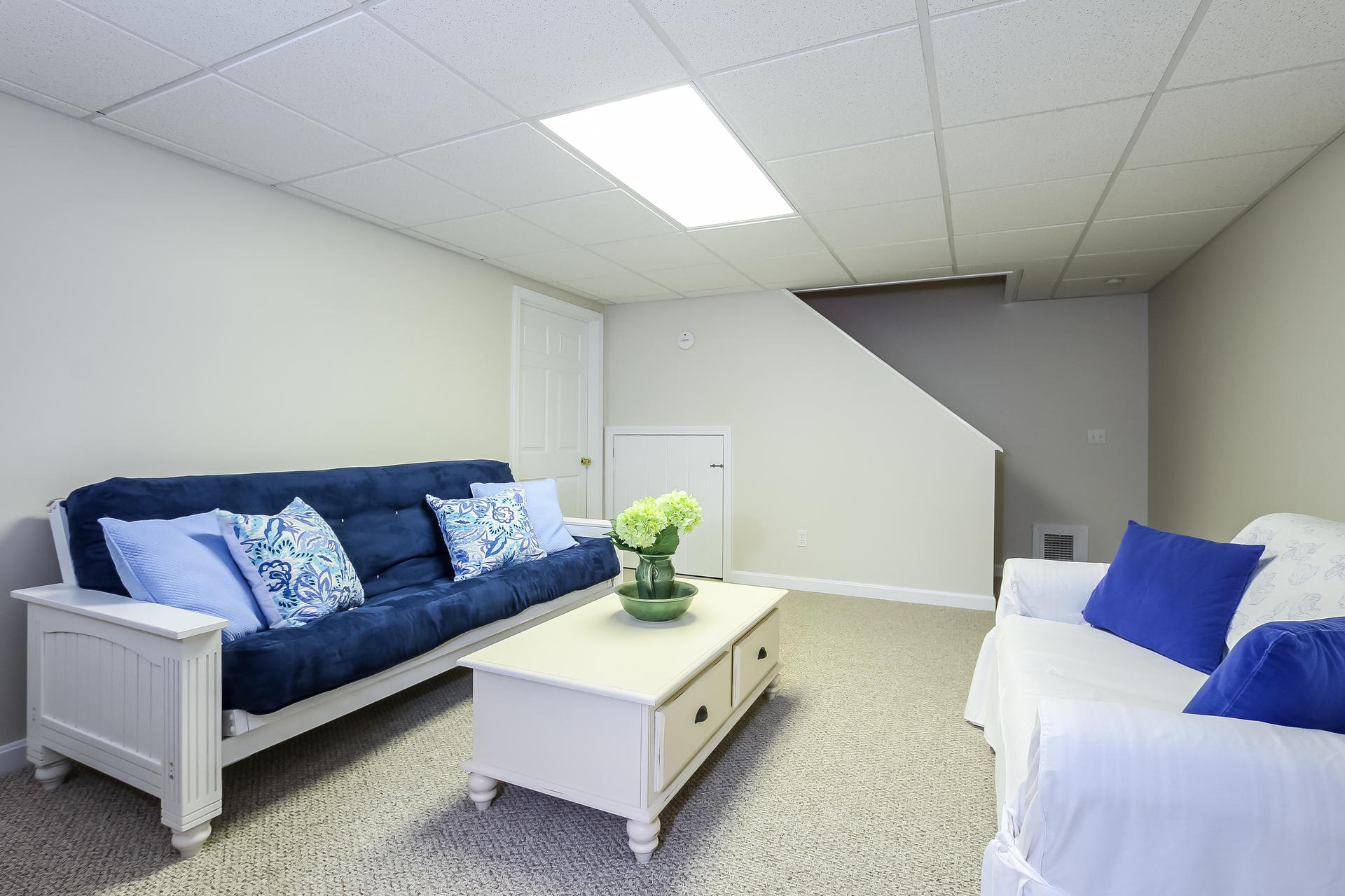 17 Manamock Road Chatham, MA 02633 - Photo 24 of 33 036-photo-sitting-room-6098371