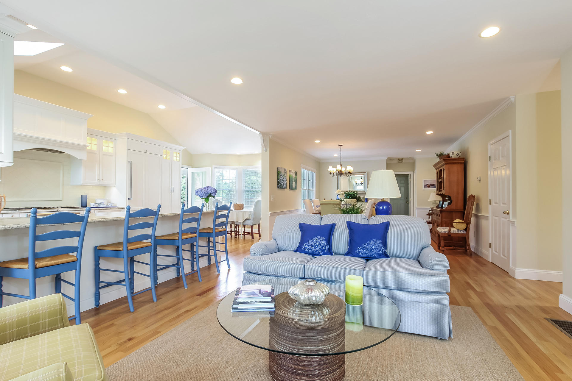 17 Manamock Road Chatham, MA 02633 - Photo 6 of 33 007-photo-living-room-6098346