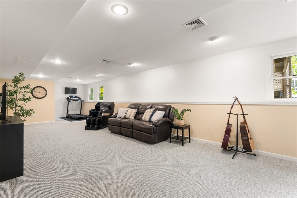419 Hudson Road Sudbury, MA 01776 - Photo 27 of 42
