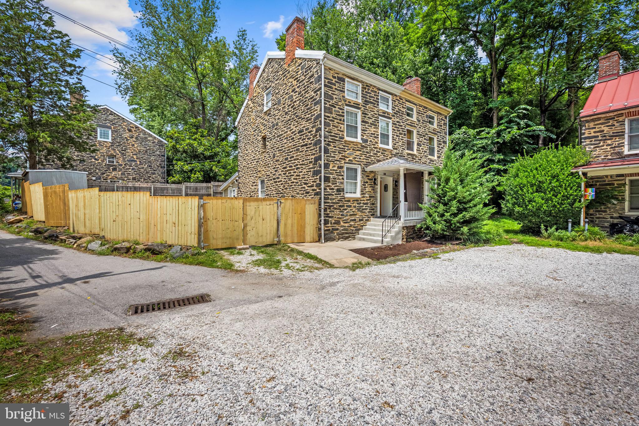 1506 Mill Race Road Baltimore, MD 21211 - Photo 2 of 26