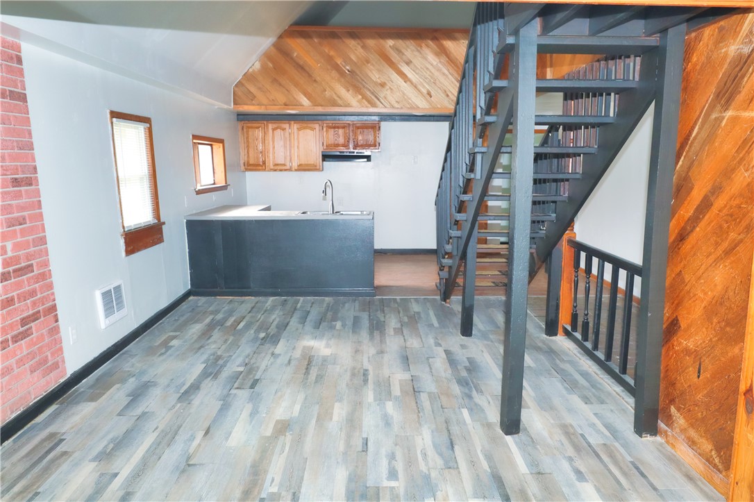 495 Emerson Street Rochester, NY 14613 - Photo 14 of 21