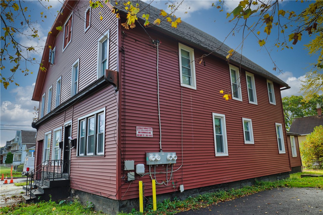 495 Emerson Street Rochester, NY 14613 - Photo 2 of 21