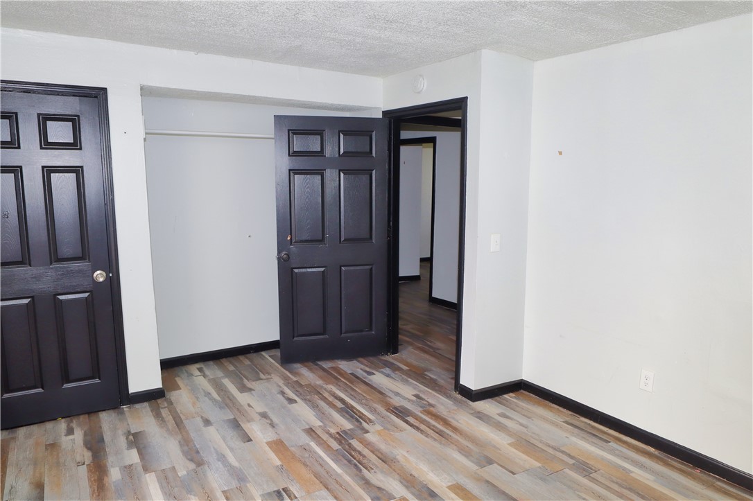 495 Emerson Street Rochester, NY 14613 - Photo 10 of 21