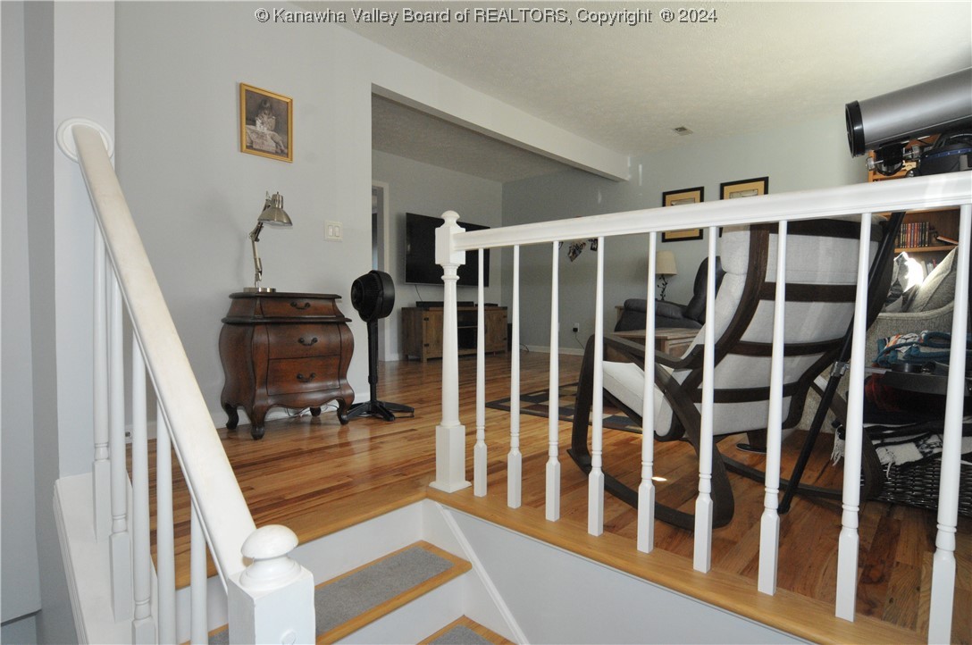211 Jamestown Road Nitro, WV 25143 - Photo 3 of 33 Gallery Image 3