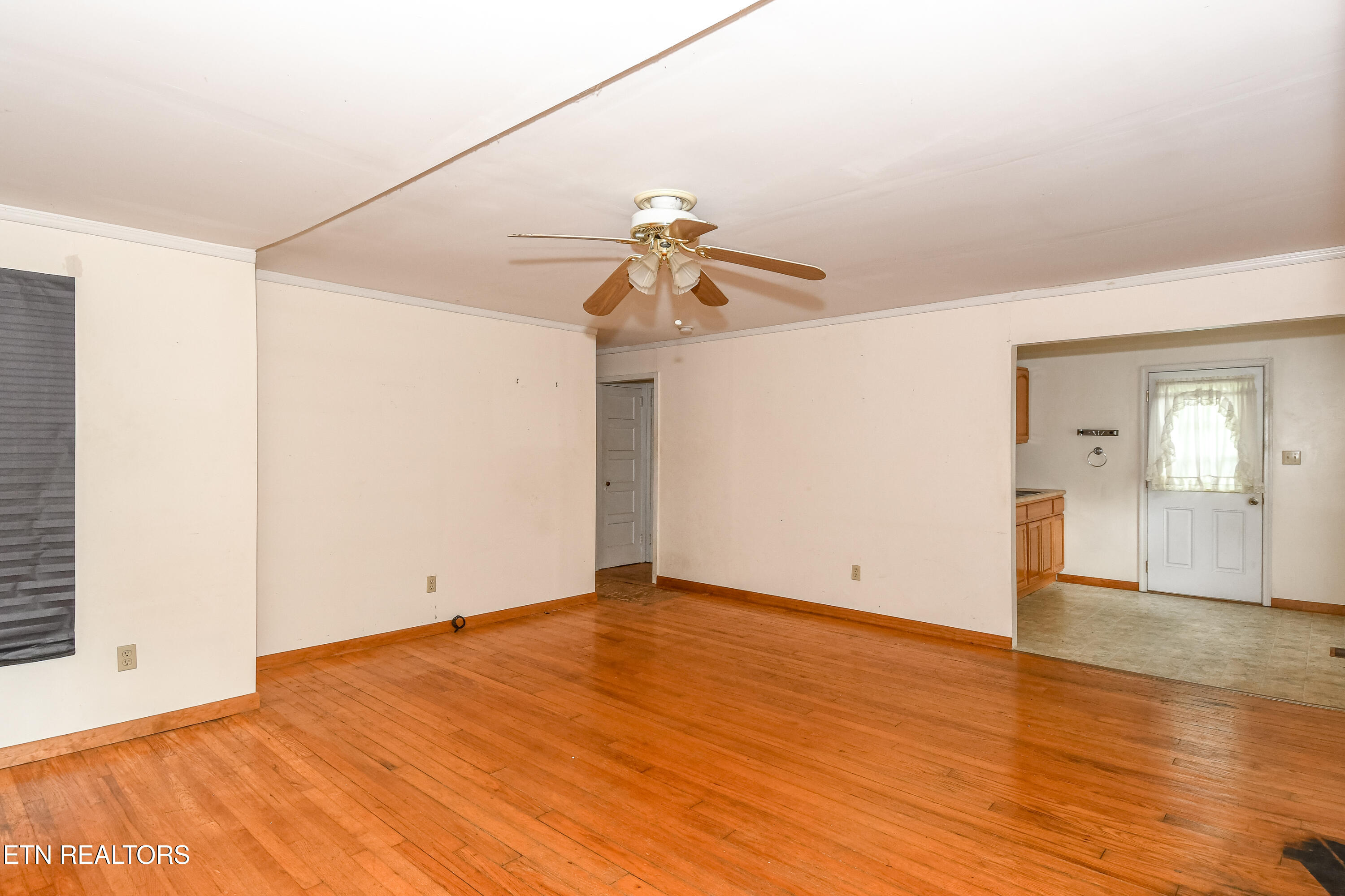 206 Main Road Maryville, TN 37804 - Photo 4 of 14 206main1