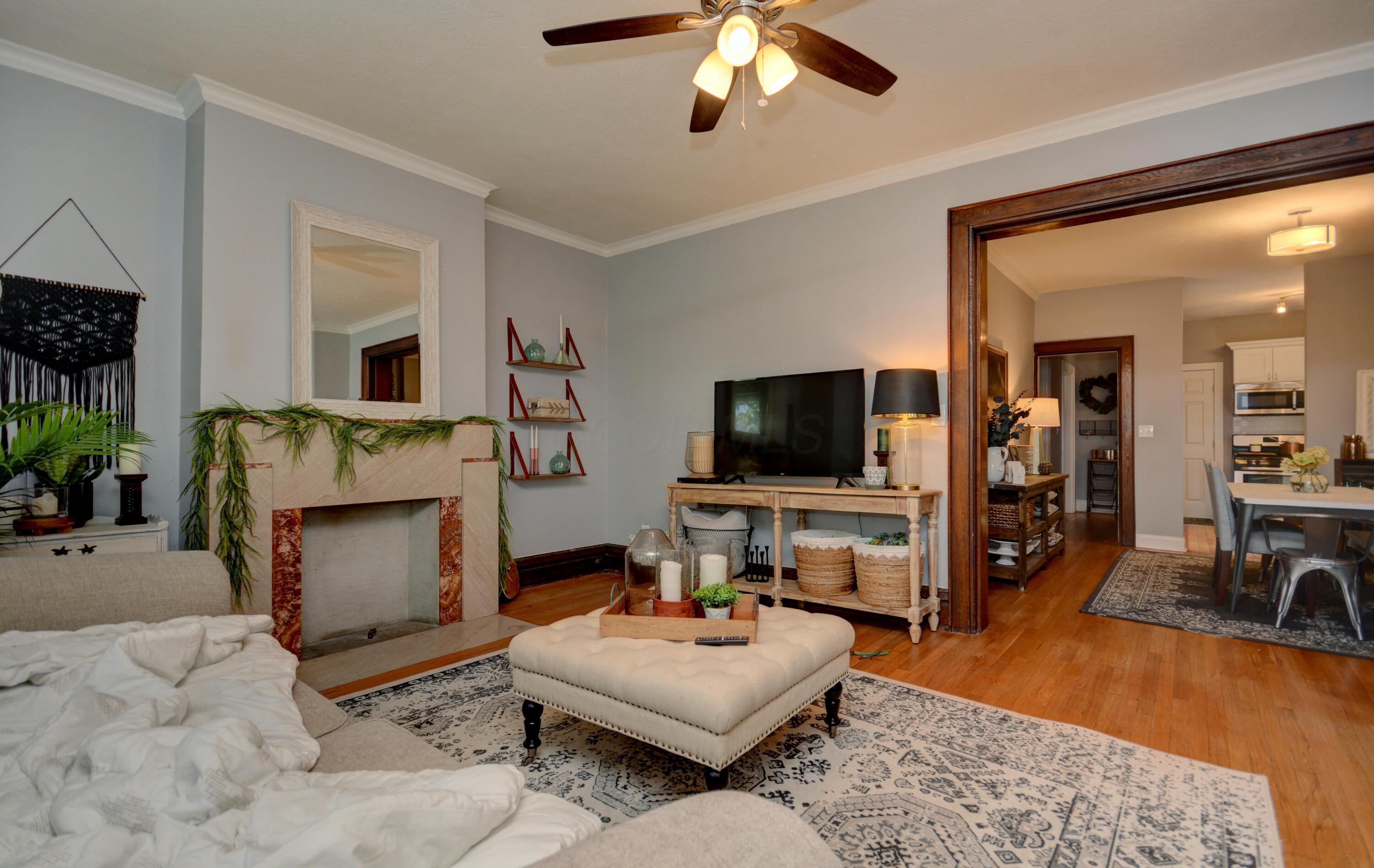 1825-1827 Bryden Road Columbus, OH 43205 - Photo 11 of 24 Unit 1825 - previous rental listing photo