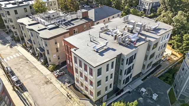 $1,550,000 | 58 Kent, Unit 302, Brookline, MA 02445