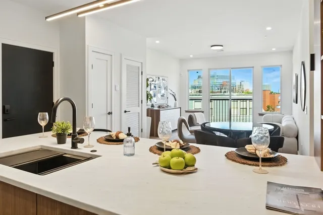 $1,550,000 | 58 Kent, Unit 302, Brookline, MA 02445