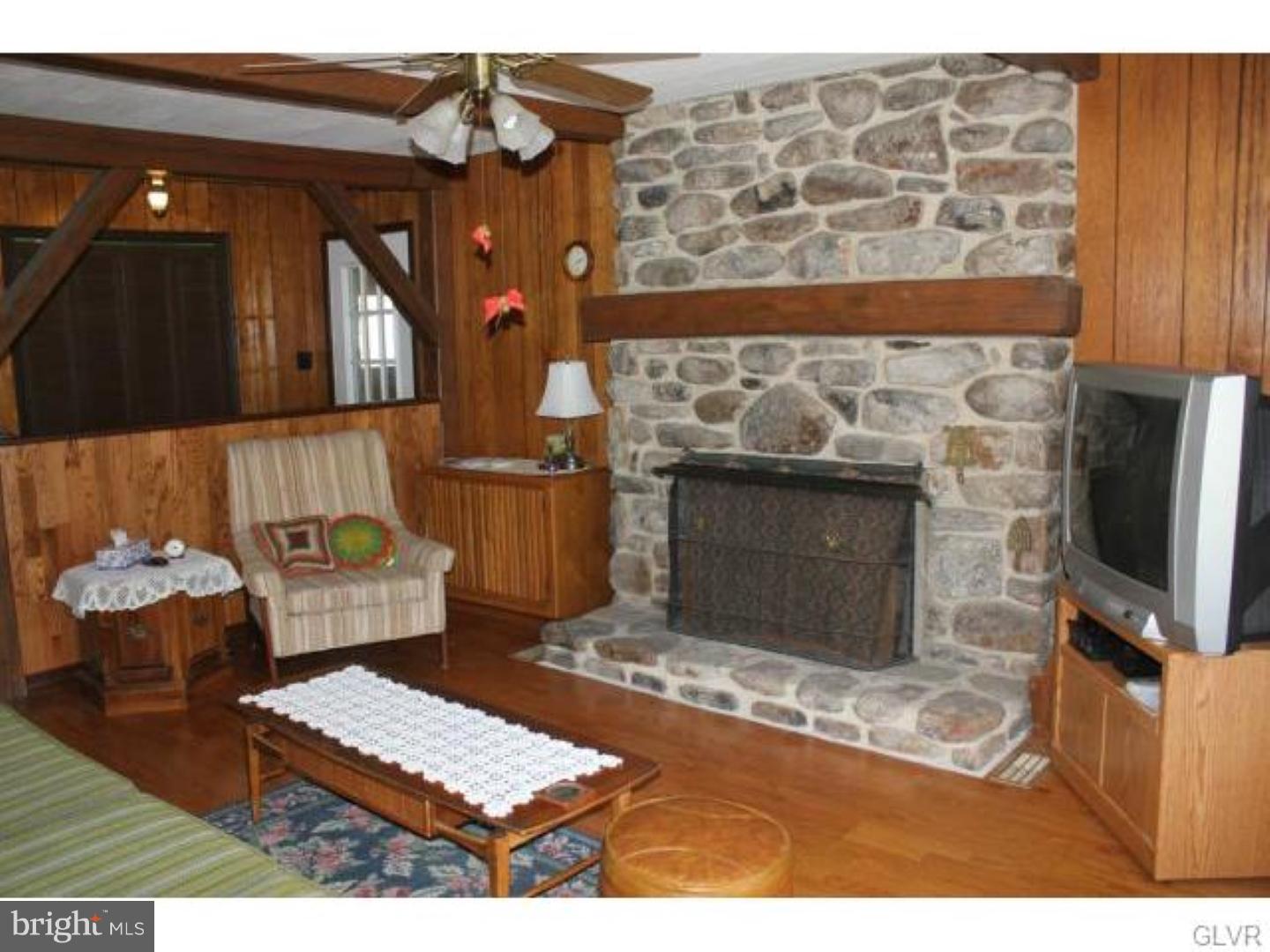 768 Almond Road Walnutport, PA 18088 - Photo 6 of 24 Gallery Image 6