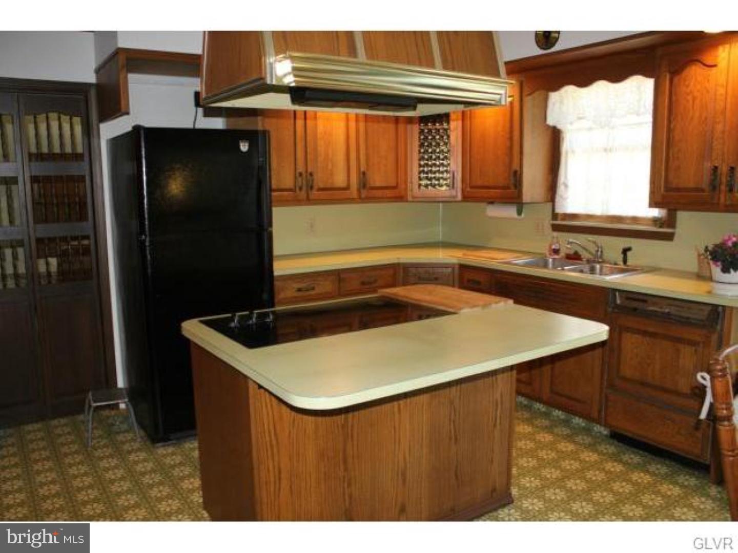 768 Almond Road Walnutport, PA 18088 - Photo 8 of 24 Gallery Image 8