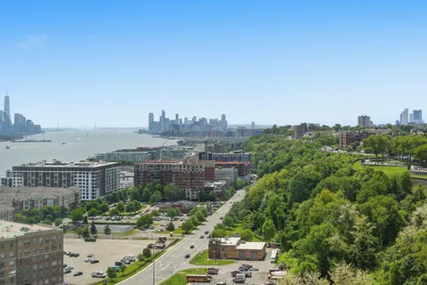 $325,000 | 6040 Boulevard East, Unit 10H, West New York, NJ 07093