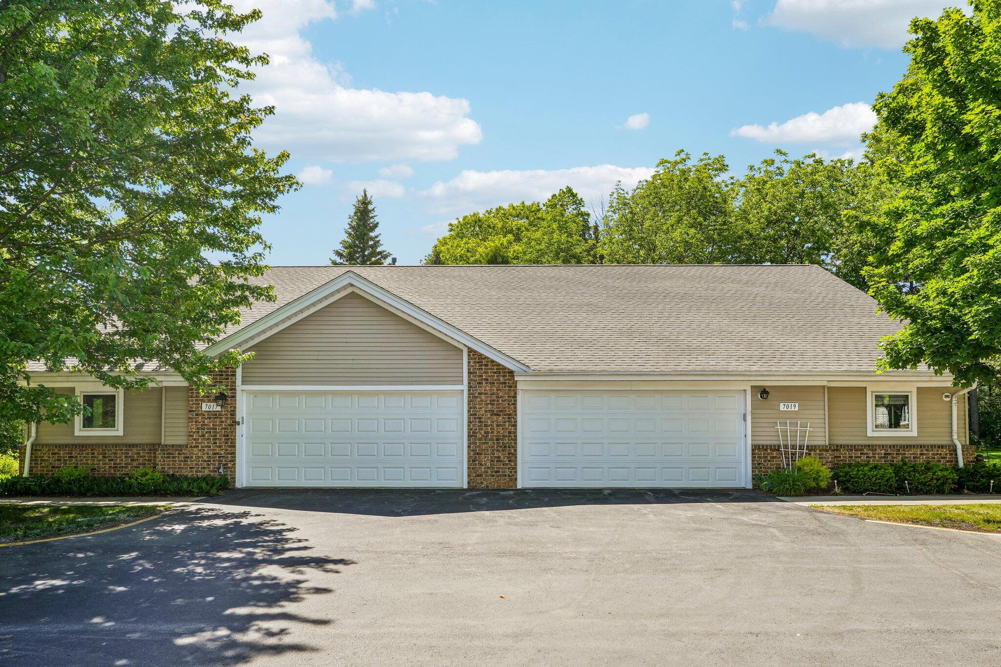 7017 West Hummingbird Court Milwaukee, WI 53223 - Photo 35 of 38 Garage
