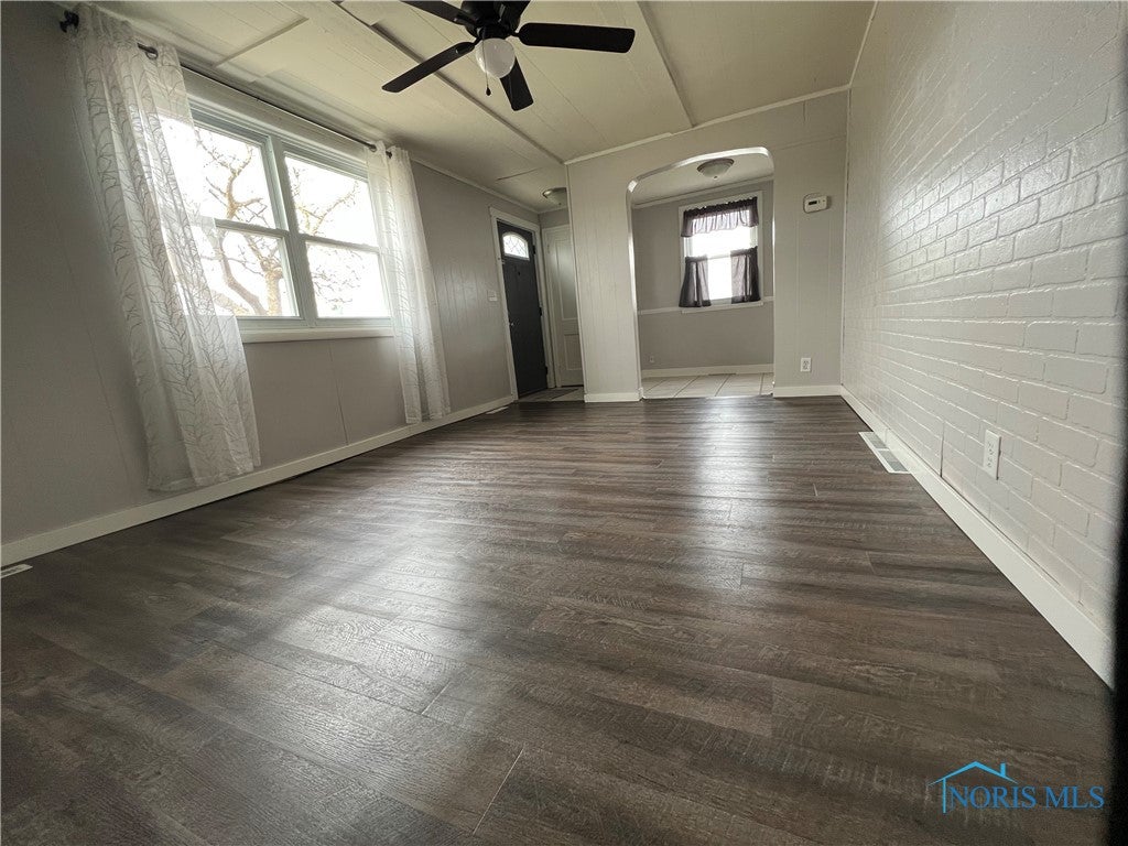 1027 Ralston Avenue Defiance, OH 43512 - Photo 4 of 15 Gallery Image 4