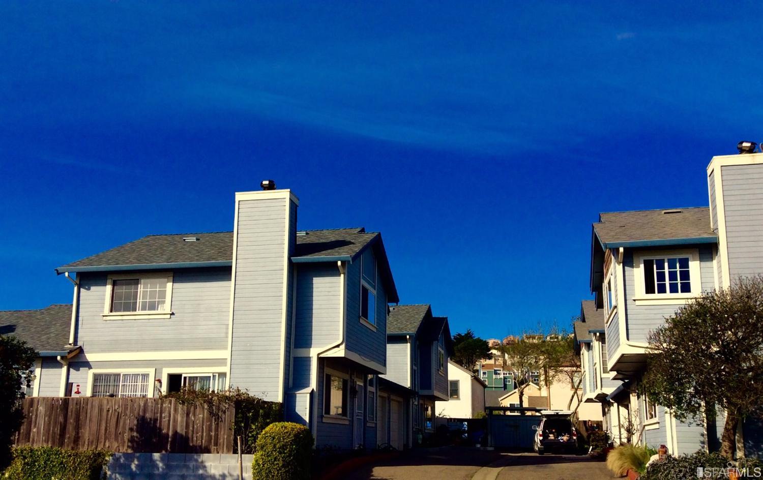 211 Clifton Road Pacifica, CA 94044 - Photo 3 of 16