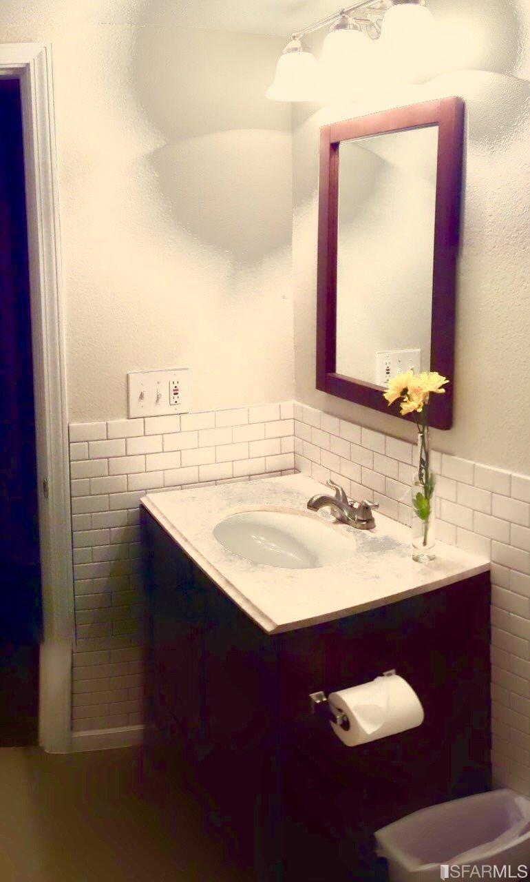 211 Clifton Road Pacifica, CA 94044 - Photo 10 of 16