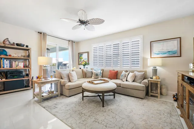 $1,170,000 | 944 Bay Colony Drive South, Juno Beach, FL 33408