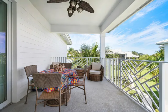 $1,170,000 | 944 Bay Colony Drive South, Juno Beach, FL 33408
