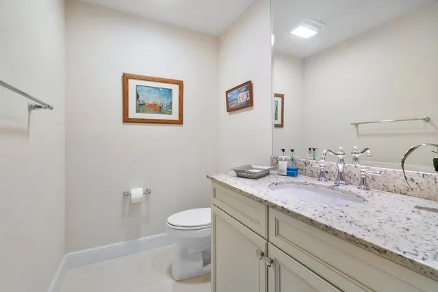 $1,170,000 | 944 Bay Colony Drive South, Juno Beach, FL 33408