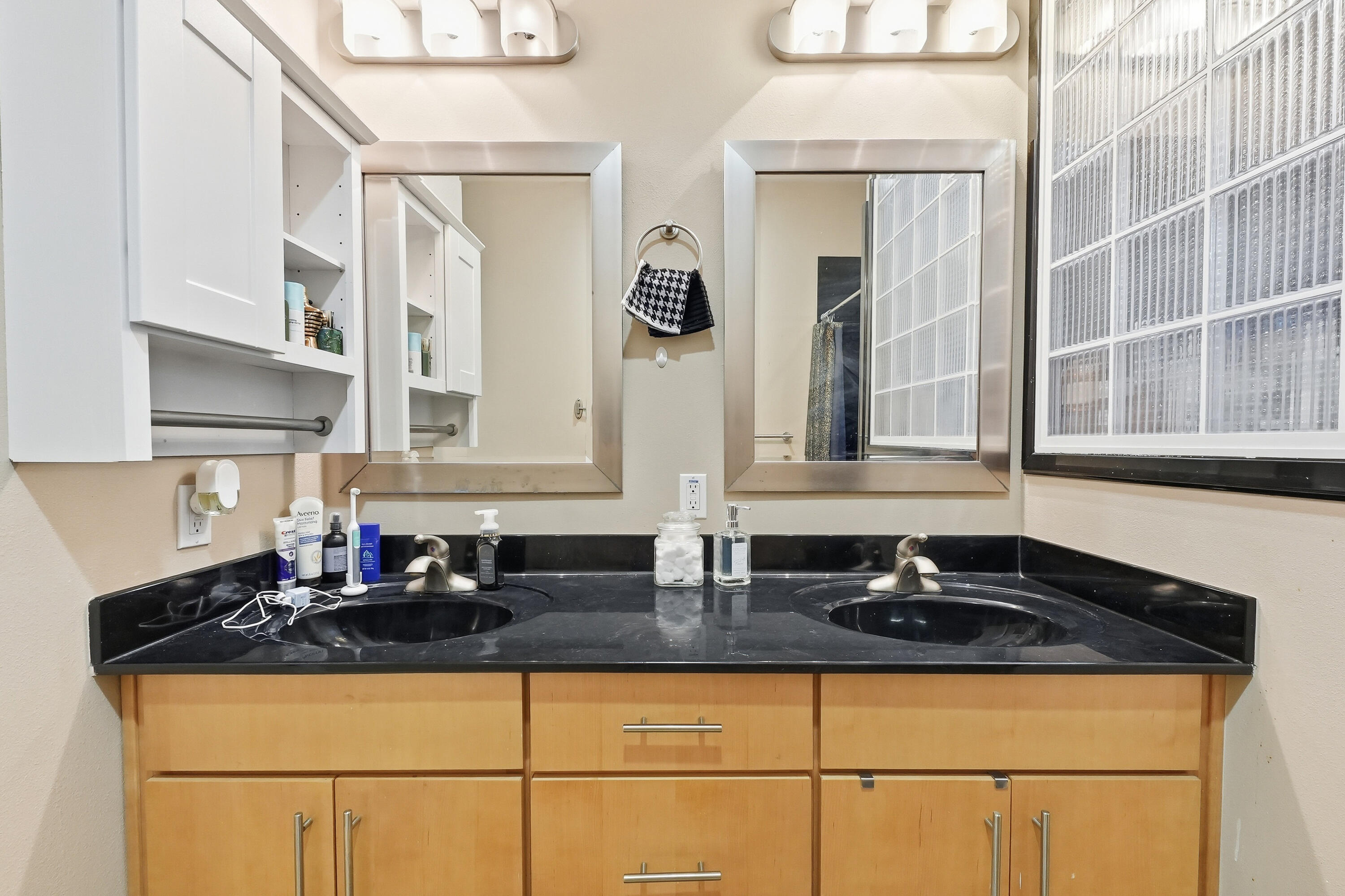 1961 Chesapeake Ridge Fort Walton Beach, FL 32547 - Photo 29 of 47 a kitchen with granite countertop a sink and a stove