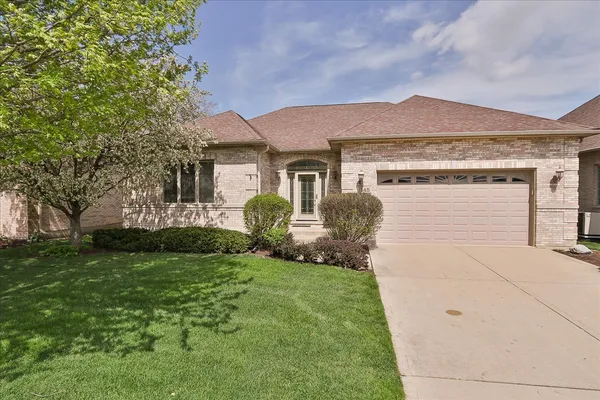$825,000 | 145 Rose Drive, Bloomingdale, IL 60108