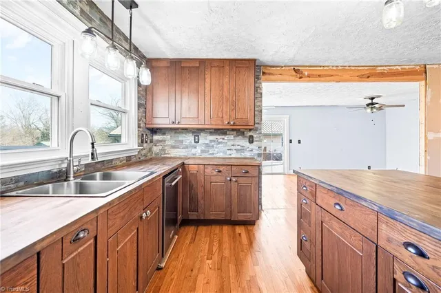 $450,000 | 1579 Lake Road, Thomasville, NC 27360